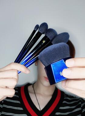 工作室渐变柔软人造纤维腮红刷