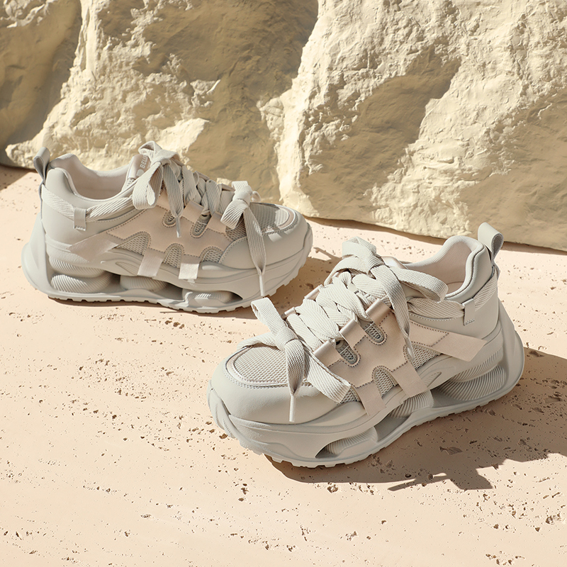  百丽时尚休闲鞋