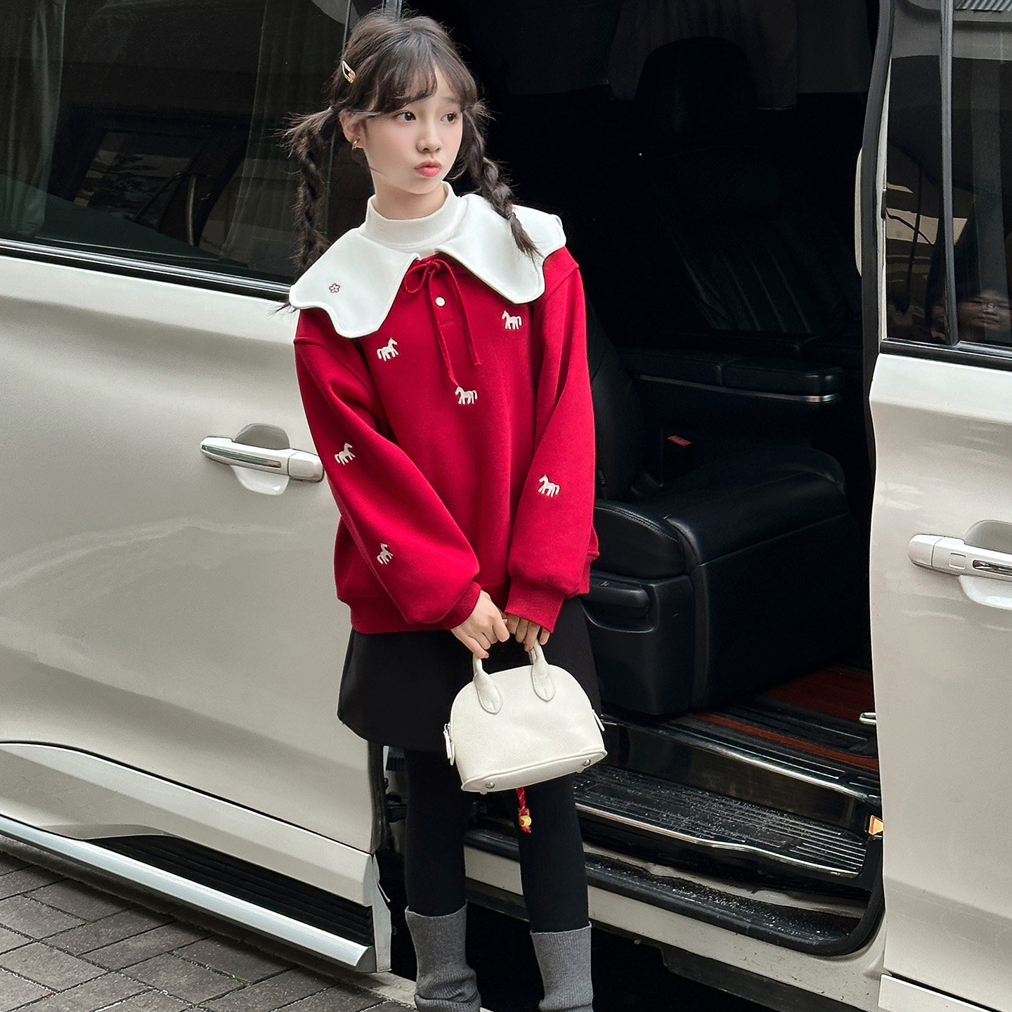 女童娃娃领卫衣2025秋冬新款女大童加绒加厚刺绣小马儿童新年上衣,淘宝优惠券,粉丝福利购,淘宝优惠卷