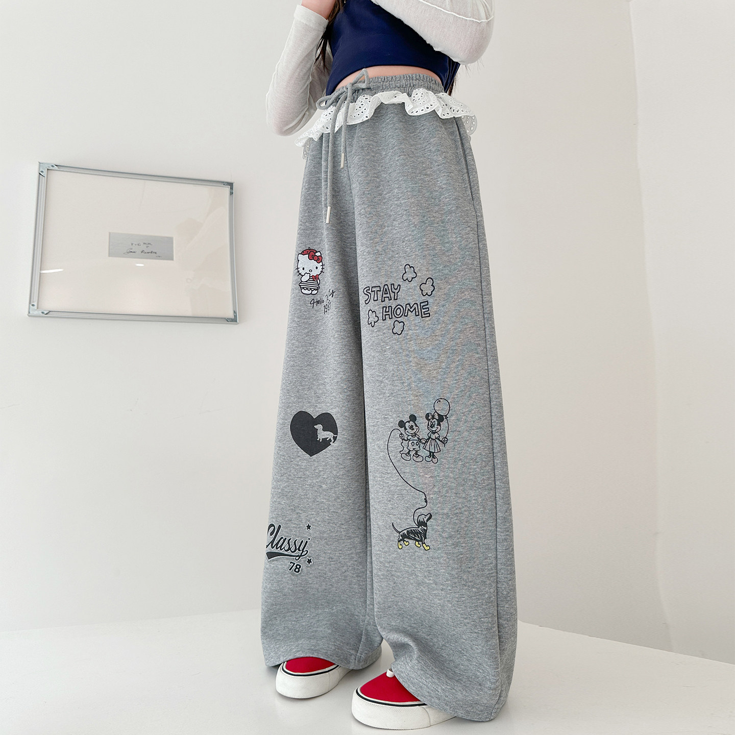 女童涂鸦卫裤2026春装新款女大童休闲阔腿裤蕾丝拼接儿童运动裤子,淘宝优惠券,粉丝福利购,淘宝优惠卷