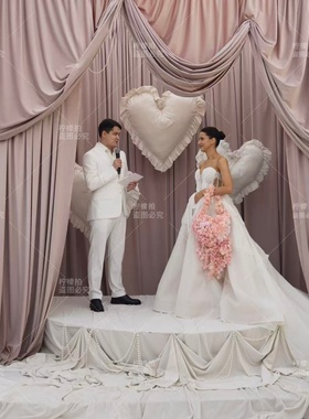 情人节木耳边爱心抱枕网红婚礼情侣拍照打卡道具橱窗装饰摆件布置