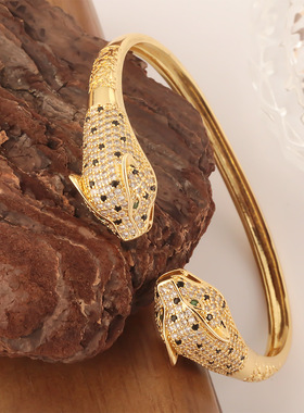 欧美时尚铜镀18K金锆石双豹子头手镯女小众高级嘻哈手饰