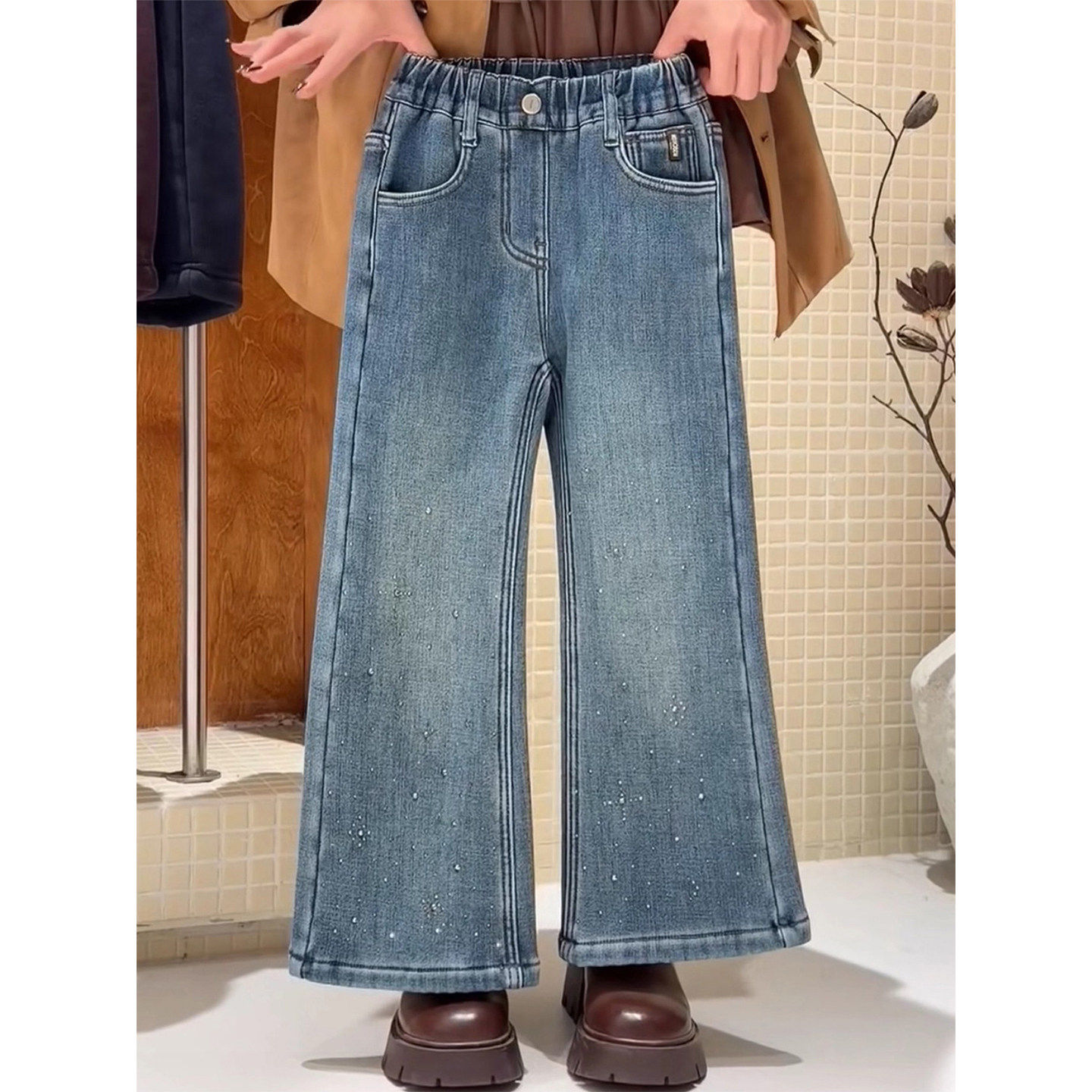 女童冬季加绒烫钻闪亮牛仔裤直筒微喇裤小个子洋气百搭超软休闲裤,淘宝优惠券,粉丝福利购,淘宝优惠卷