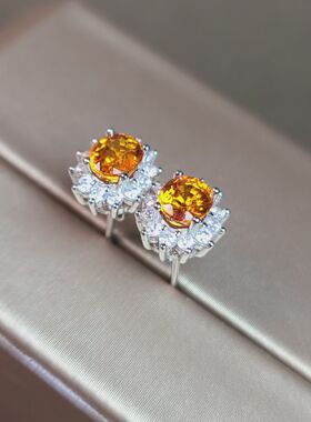 芬达石耳钉 太阳花芬达 冬日里的暖阳 ​重量1.3克拉 明橙色4*5mm