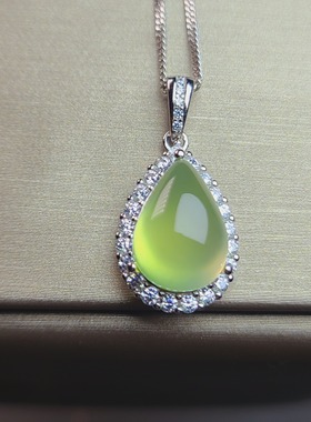 天然葡萄石吊坠黄绿色强荧光饱满像翡翠像葡萄 S925银镶