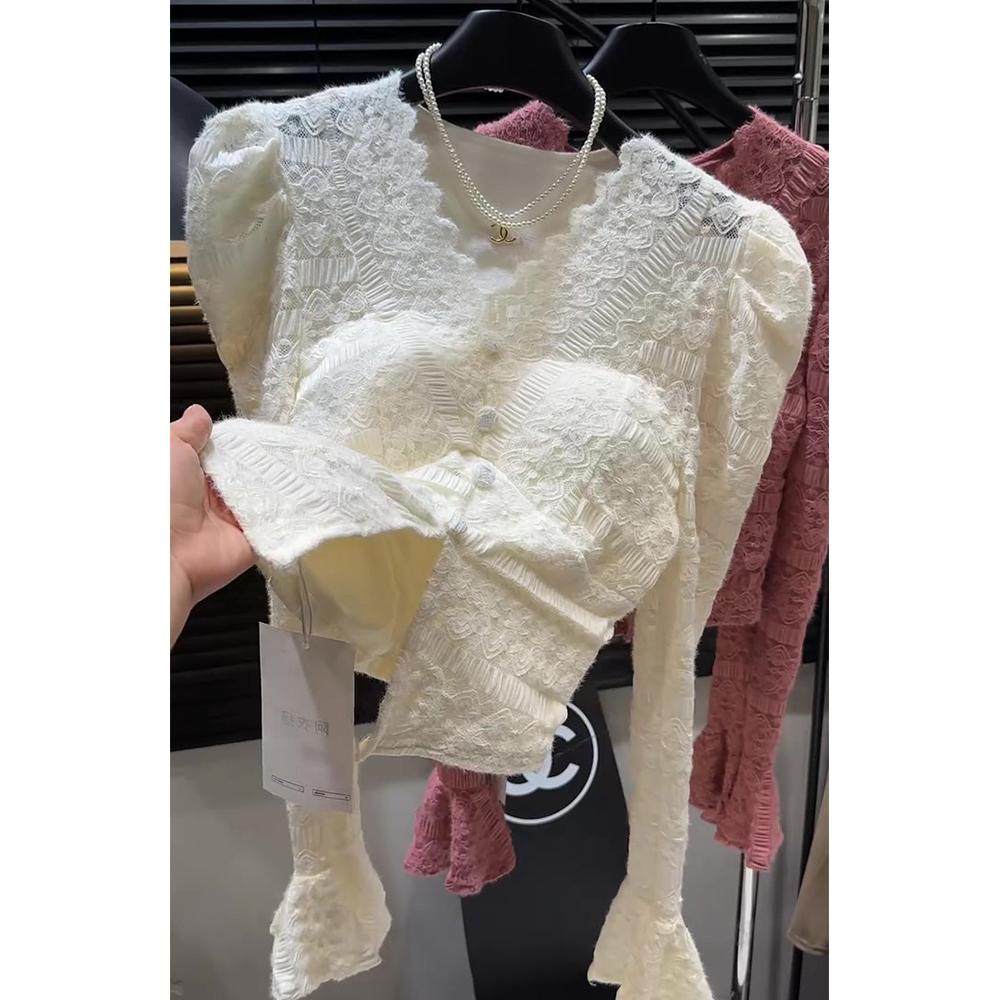 冬季新款时尚百搭法式钩花V领加绒蕾丝打底衫女喇叭袖上衣潮推荐,淘宝优惠券,粉丝福利购,淘宝优惠卷