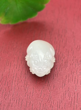 洒金皮籽料挂件貔貅和田玉戒面