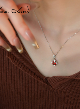 KNA珂娜鸽血红锆石纯银项链