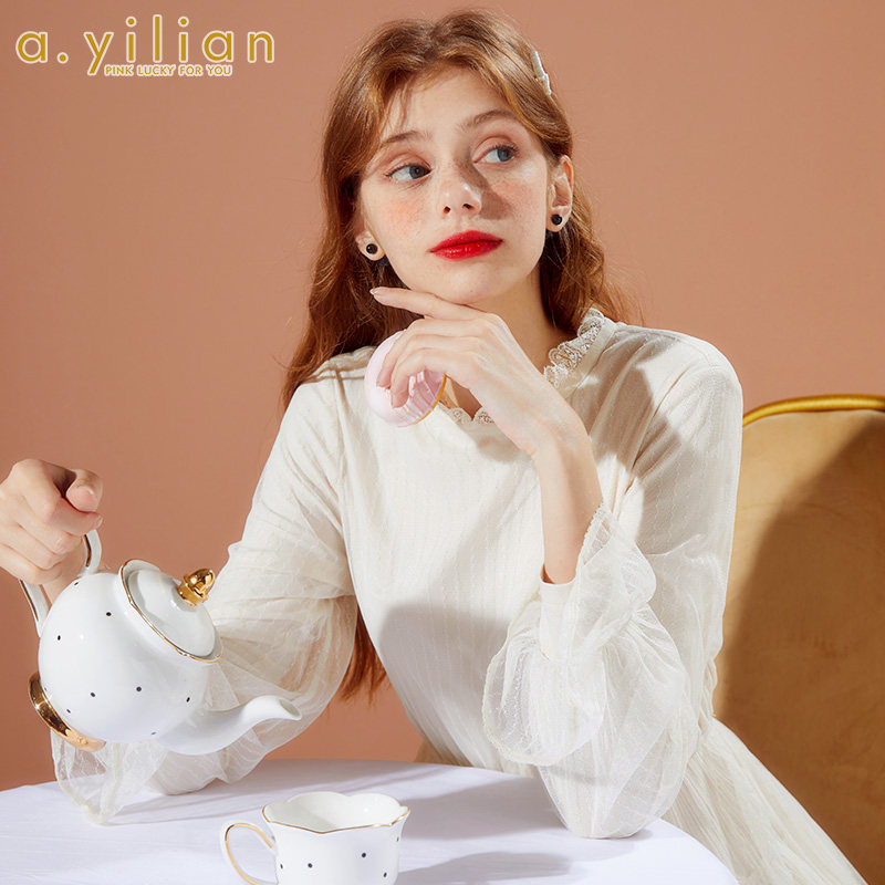 阿依莲2020冬季新款韩版气质连衣裙 ayilian连衣裙