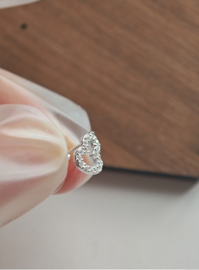 银小七通体S999足银葫芦耳钉