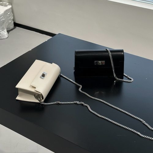 欧尚典爆款迷你手机包女2025新真皮百搭小方包耳机包斜挎链条小包 - 图2