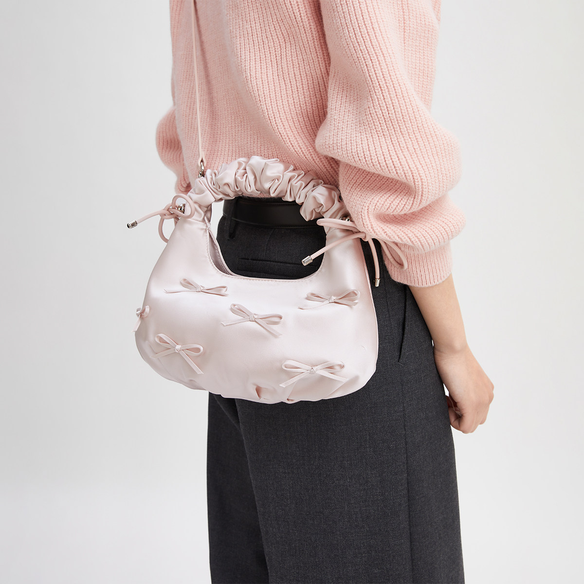 CHARLES&KEITH秋冬女包CK2-40151496粉色立体蝴蝶结褶皱小方包女,淘宝优惠券,粉丝福利购,淘宝优惠卷