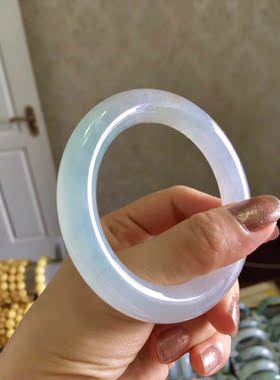 A货老坑木那冰透圆条翡翠手镯