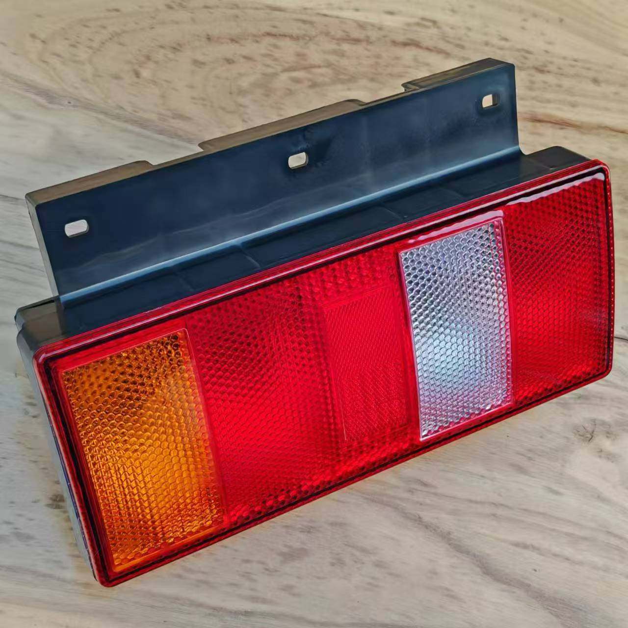 热熔防水豪沃轻卡后尾灯总成豪曼悍将统帅HOWO灯泡倒车转向后尾灯,淘宝优惠券,粉丝福利购,淘宝优惠卷