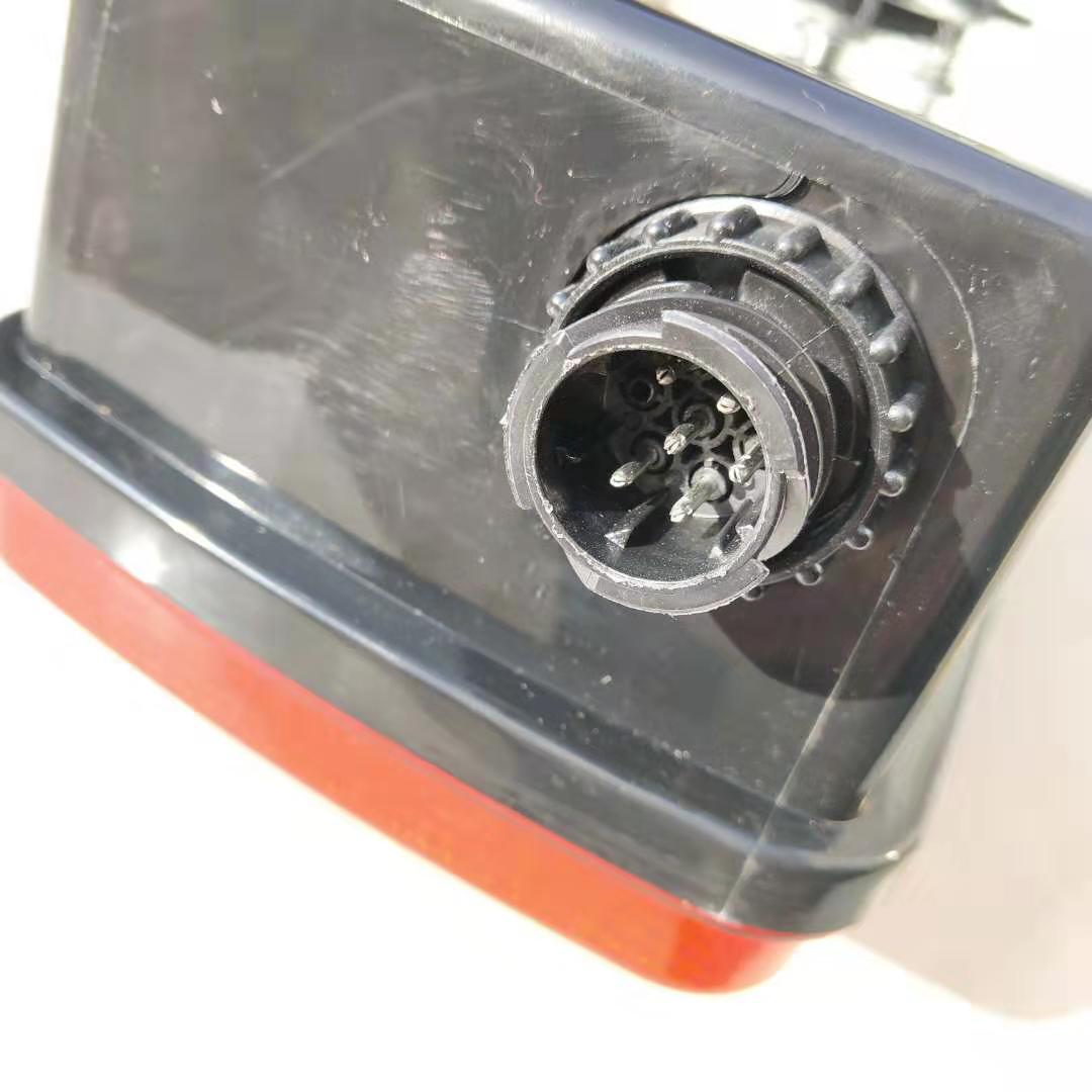 适用于东风天锦后尾灯总成LED电子灯泡款天锦原车配件货车后尾灯,淘宝优惠券,粉丝福利购,淘宝优惠卷