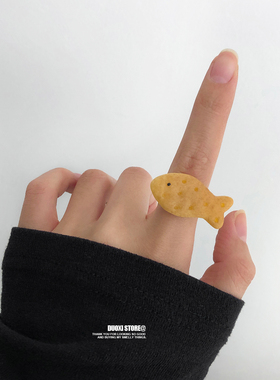 多喜商店【日照金山】日系黄色星星小鸭子鲷鱼烧立体卡通童趣戒指