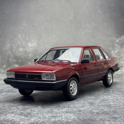 原厂 1:18 上海大众普桑 帕萨特B2 初代桑塔纳1983 合金汽车模型 - 图0
