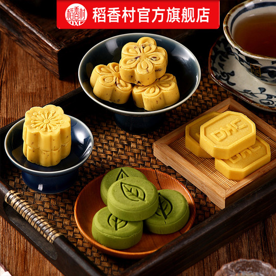 Mung bean sorbet, Daoxiangcun osmanthus cake, traditional pastries
