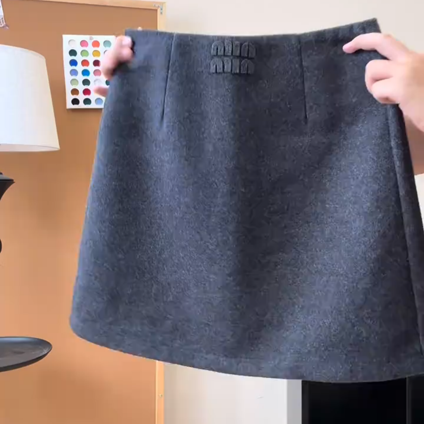 纯色高级感刺绣半身裙大码胖mm新款高腰修身显瘦休闲通勤A字短裙,淘宝优惠券,粉丝福利购,淘宝优惠卷