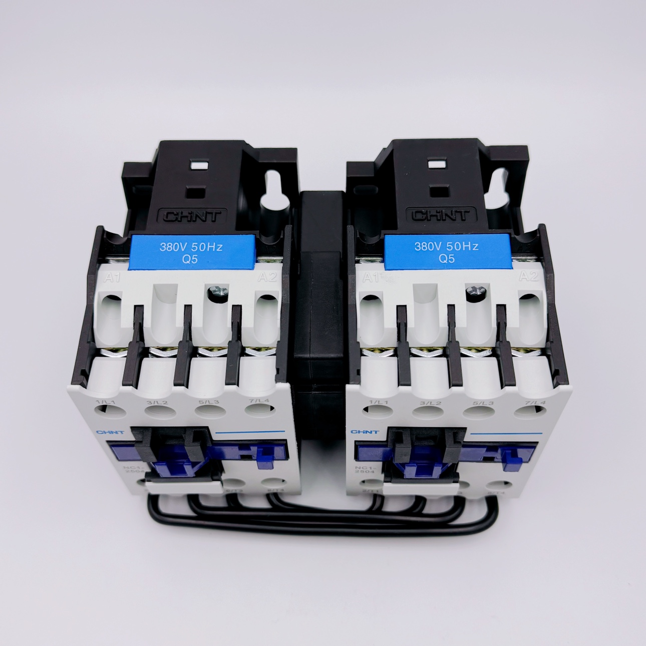 正泰发电机四相四级互锁机械连锁可逆交流接触器NC1-0904N 6504N - 图1