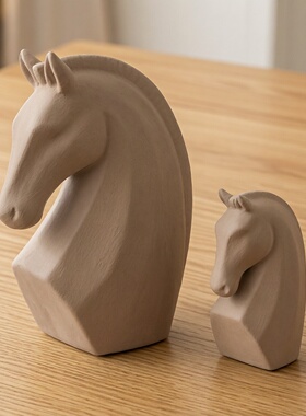 陶瓷哑光拉丝布里斯托篮马头摆件