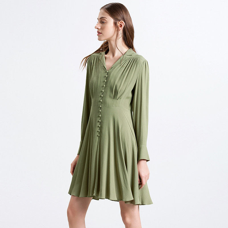 梦芭莎2019秋季休闲牛油果连衣裙 梦芭莎连衣裙