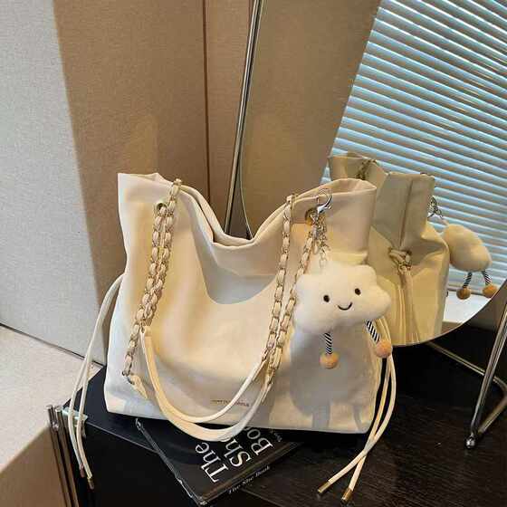 Amy Rabbit Women's Bag 2026 New Daily Casual Simple Solid Color Versatile Commuting Fashion Western Style Shoulder Crossbody Bag