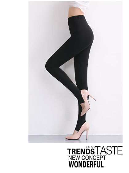 Smooth all-over mask, medium thick, tight on feet and slimming