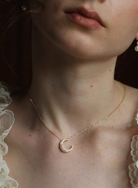 2024新款小众设计月亮项链女潮锁骨链短款网红简约气质冷淡风