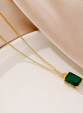 法式铜制复古宫廷风新风尚方块祖母绿吊坠项链女饰品锁骨链高级