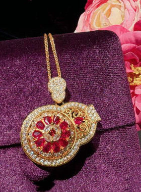 古法金色 点钻花窗可转动葫芦吊坠项链 新中式 花丝粉钻蝴蝶项链