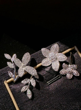 西洋丁香花宝石戒指 富贵花 镀18K金 花藤手捧花锆石戒指百搭