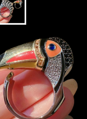 苏富比 啄木鸟宝石戒指 古董感 镀18K金 钢琴黑渐变斑马锆石戒指