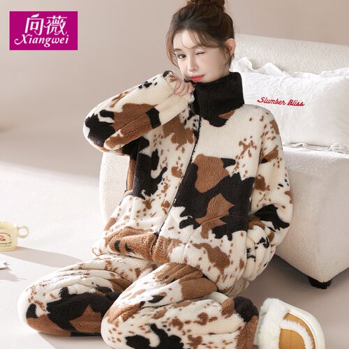轻奢保暖秋冬法兰绒家居服大码宽松可外穿雪花绒睡衣套装女 - 图2