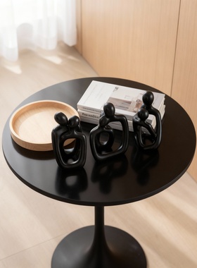 现代简约人物造型装饰摆件