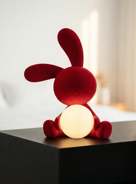 高级感红色坐姿兔子小夜灯摆件