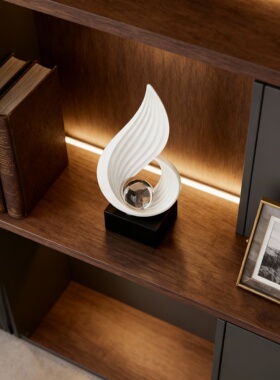 现代简约抽象白色装饰摆件