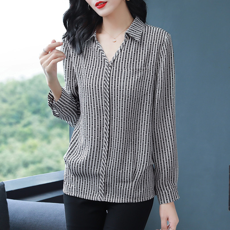 大码女装条纹2022早秋中年胖mm衬衫 格格吉祥衬衫