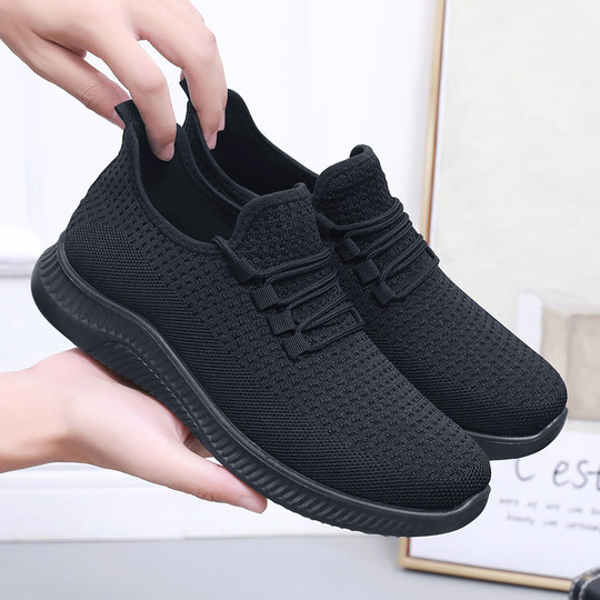 Anti-slip and comfortable old Beijing cloth shoes for men with soft soles