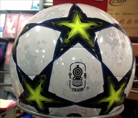 Standard Match Weichleder-Inflator-Lokomotive-Fußball