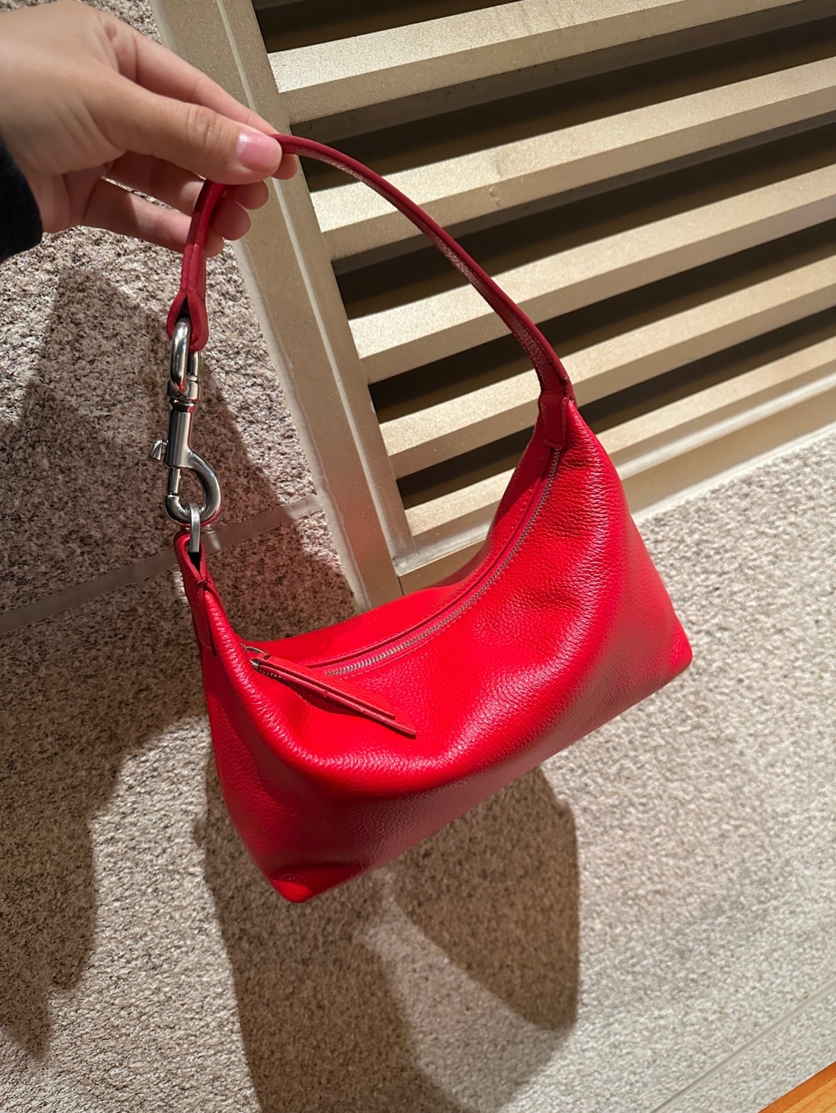 日韩简约自然牛皮锁扣hobo饭盒便当包手提腋下单肩斜挎女包百搭潮,淘宝优惠券,粉丝福利购,淘宝优惠卷