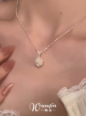 白色仿珍珠绣球花项链女精致百搭
