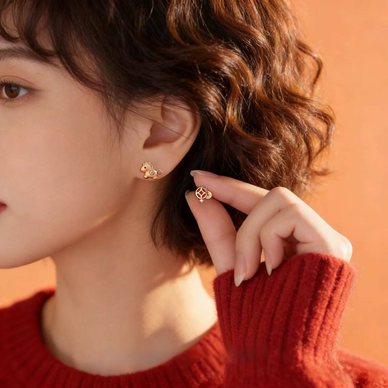 S925纯银马上暴富本命年耳钉女高级感新年喜庆生肖马耳环红色耳饰,淘宝优惠券,粉丝福利购,淘宝优惠卷