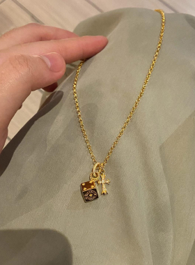 中古跑环十字架骰子吊坠项链