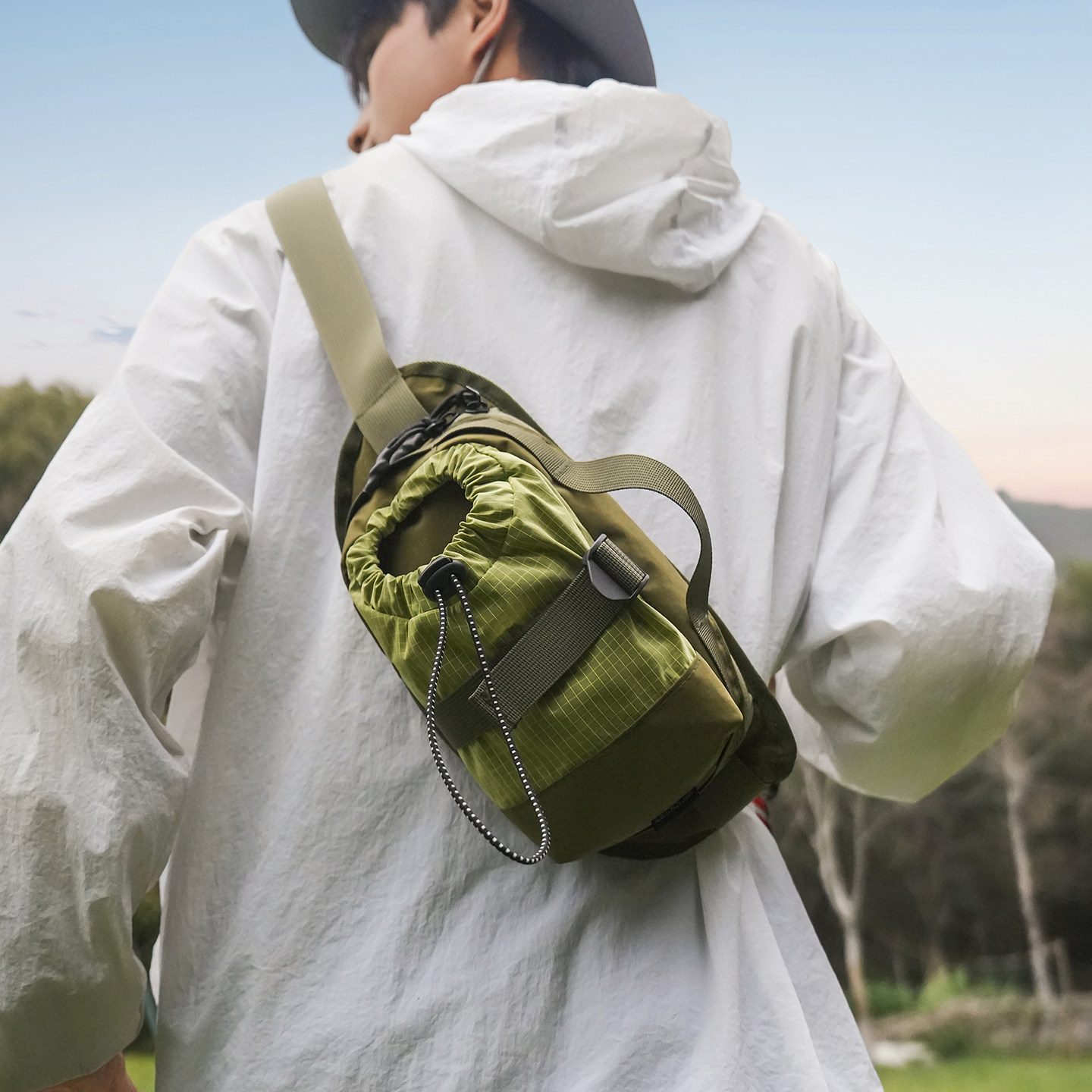 Outdoor chest bag mountaineering hiking crossbody bag