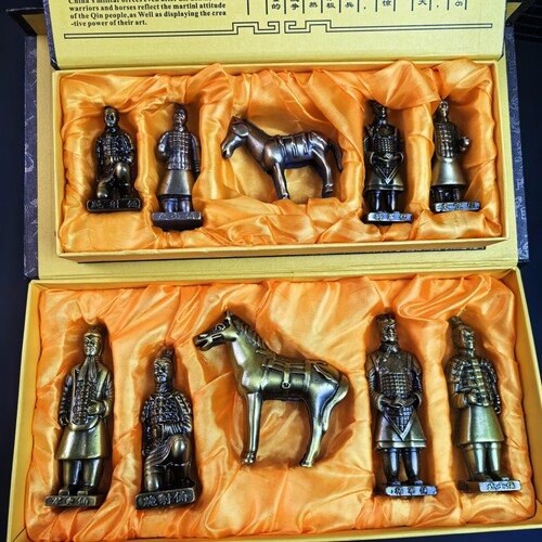 秦始皇兵马俑摆件金属五件套陕西特色工艺品西安旅游纪念品送老外 - 图3