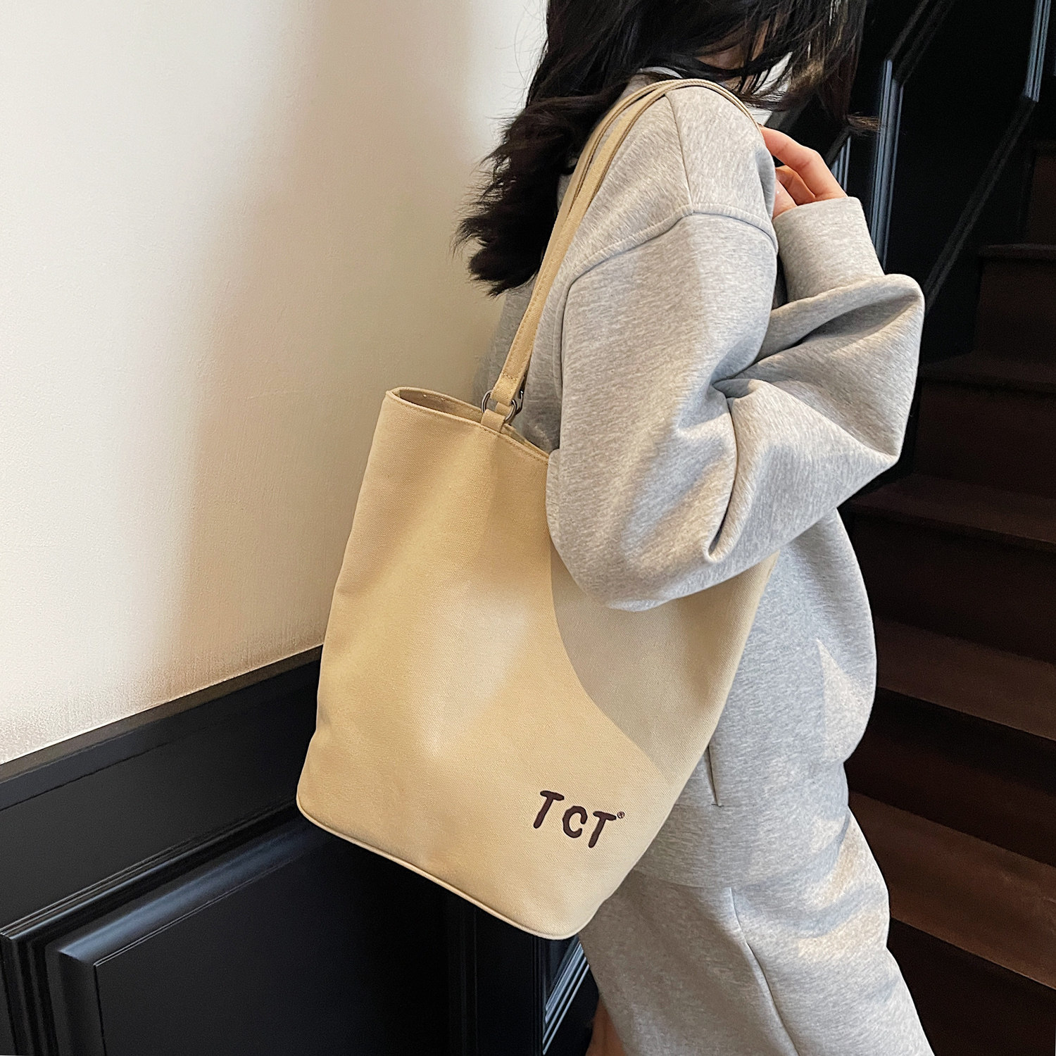 原创纯色加厚帆布包包女大容量简约休闲托特包学生上课通勤单肩包,淘宝优惠券,粉丝福利购,淘宝优惠卷