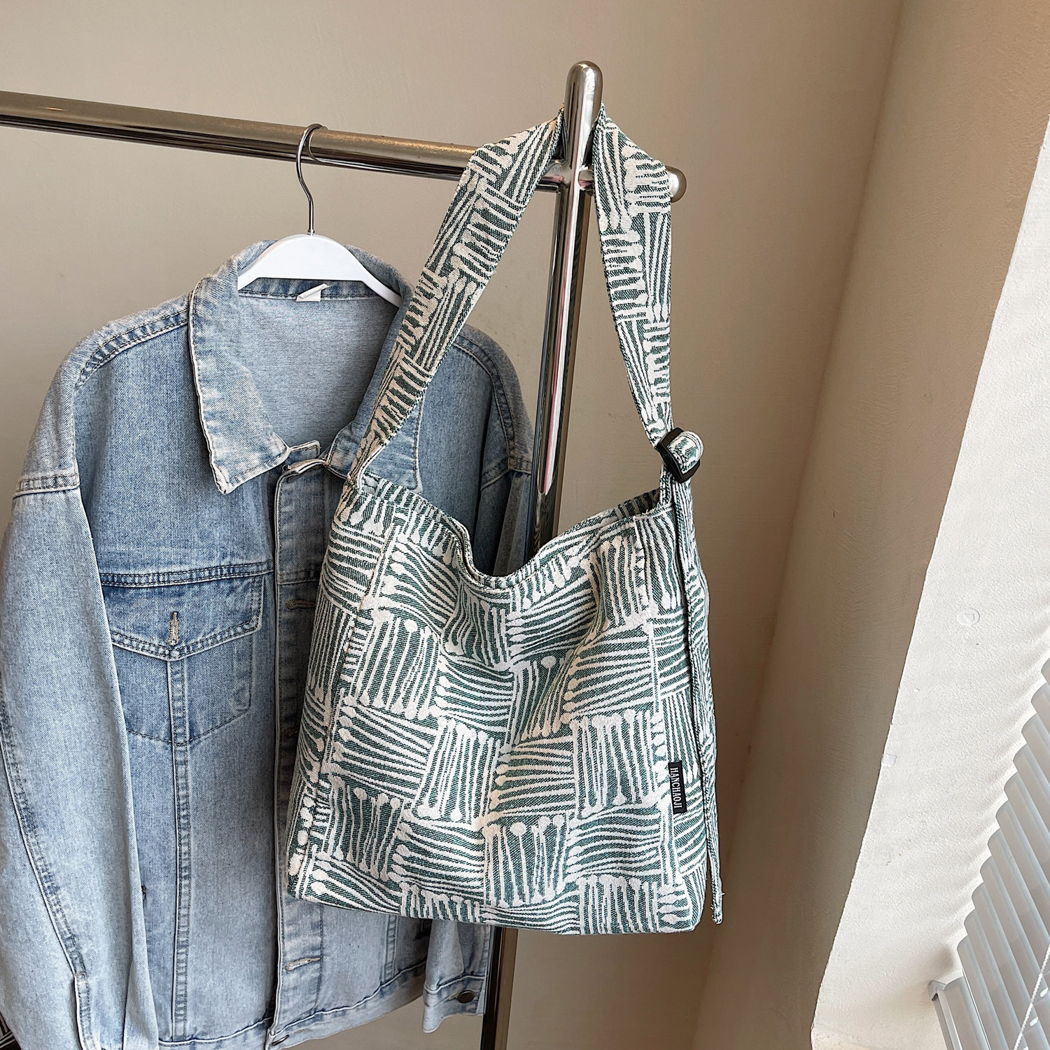 高级感格纹帆布包包女新款大容量时尚手提包休闲单肩包百搭斜挎包,淘宝优惠券,粉丝福利购,淘宝优惠卷