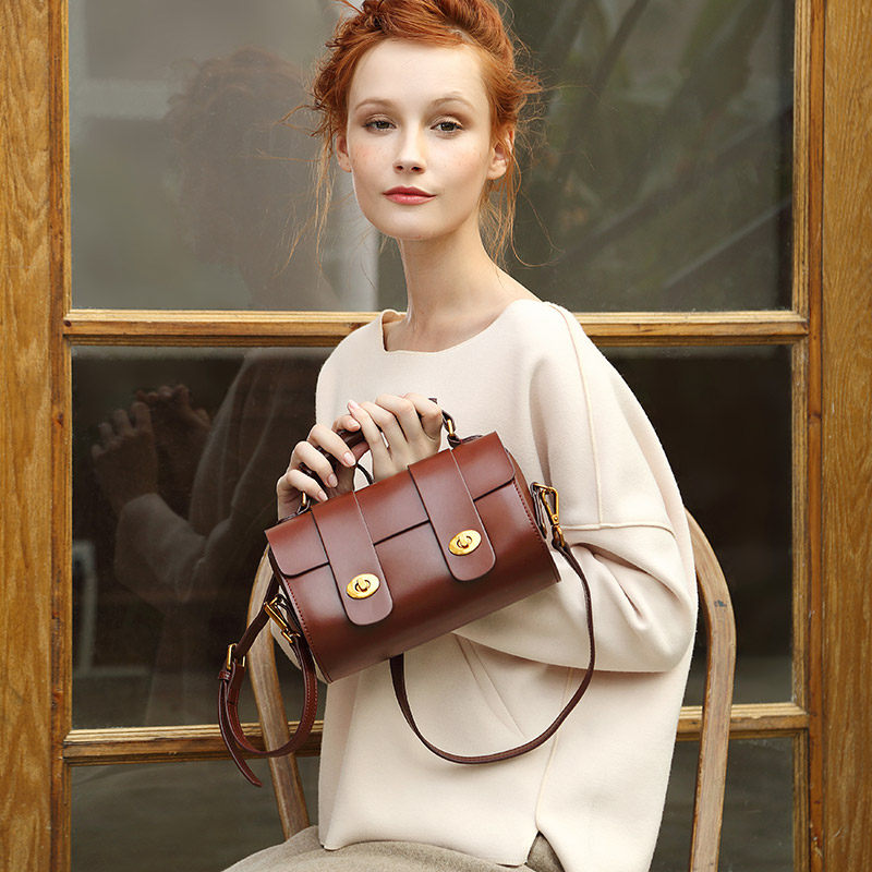 冬季新款枕头包波士顿2019真皮包 米缇贝蒂箱包女士包袋