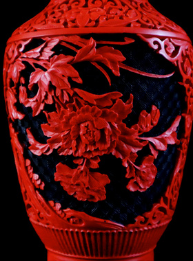 扬州漆器10寸雕花装饰瓶